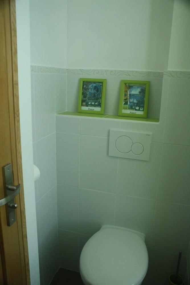 Le clos de la Salamandre Family Triple Room, Multiple Beds, Balcony, Pool View 6