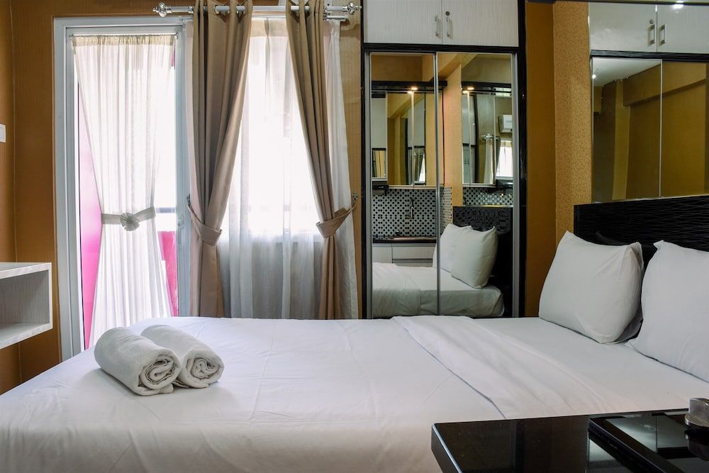 undefined Cozy Stay Studio Room at Green Pramuka City Apartment 6