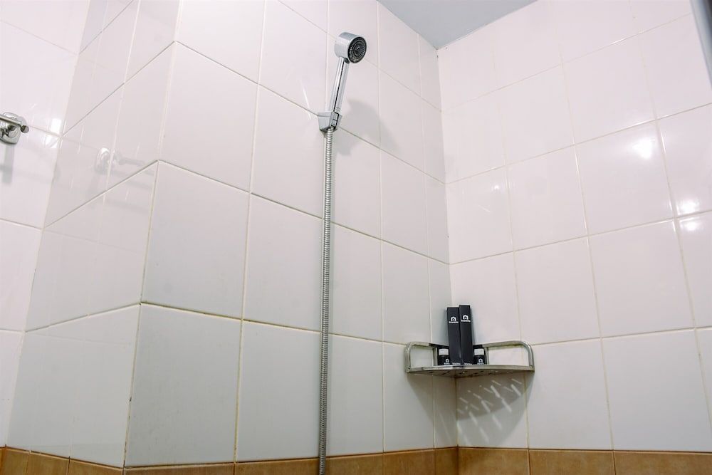 undefined Cozy Stay Studio Room at Green Pramuka City Apartment 8