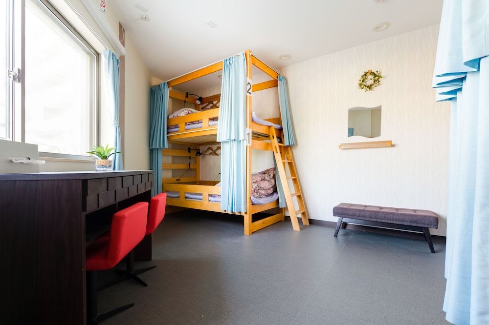 ABC Guesthouse 1F Quadruple Room, Shared Bathroom 7