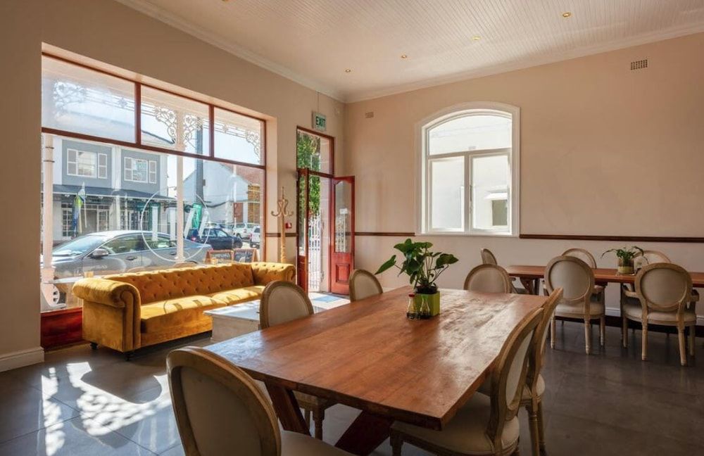 undefined Willets Hotel 3