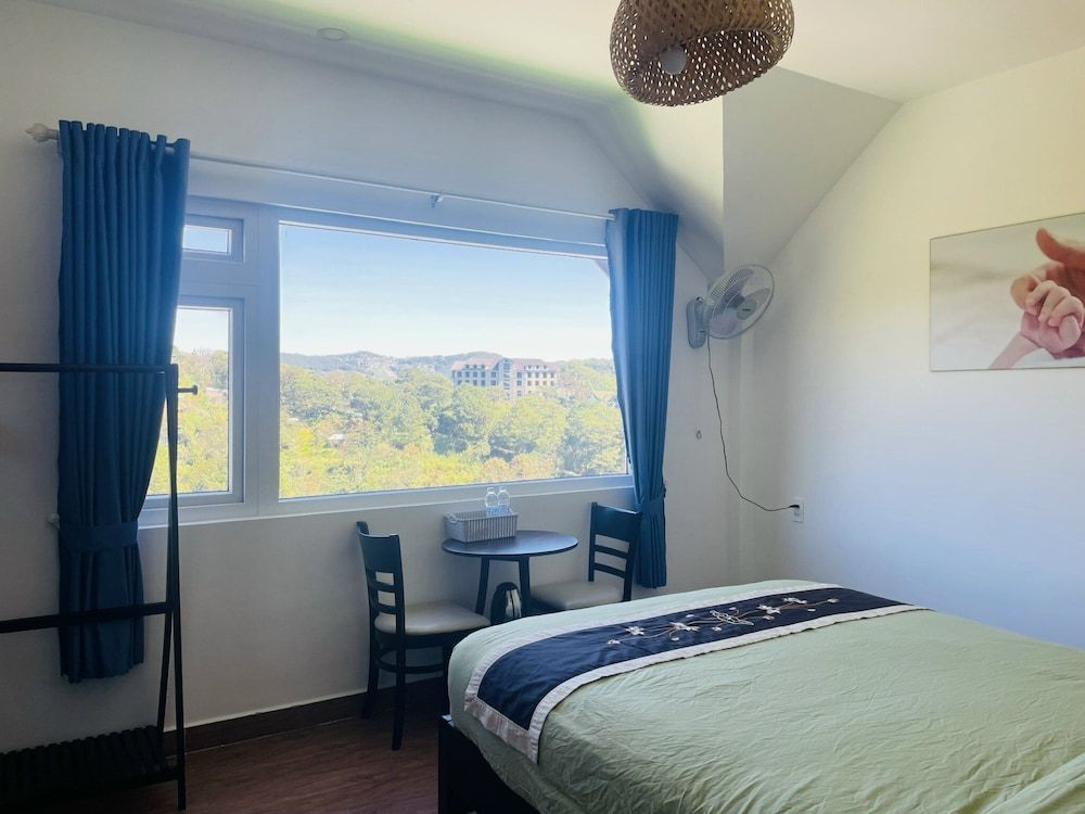 May Trang Villa Comfort Quadruple Room 9