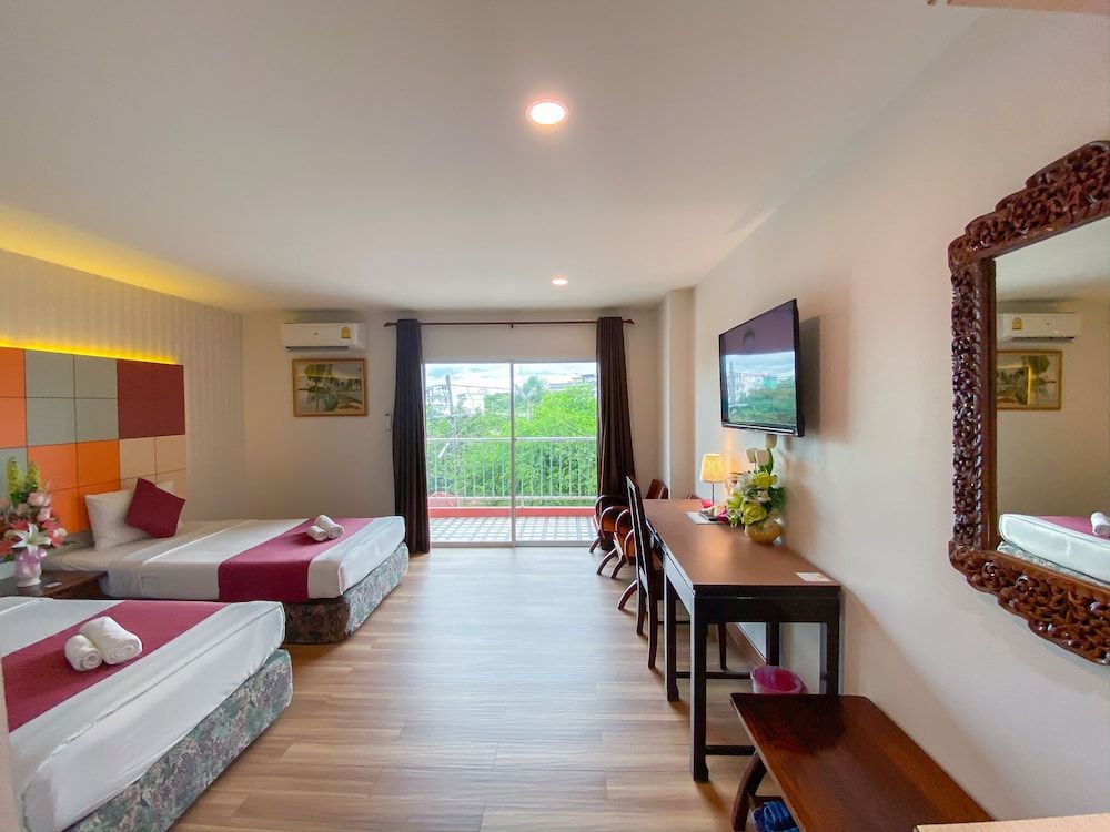 East Inn 15 Rayong Deluxe Twin Room