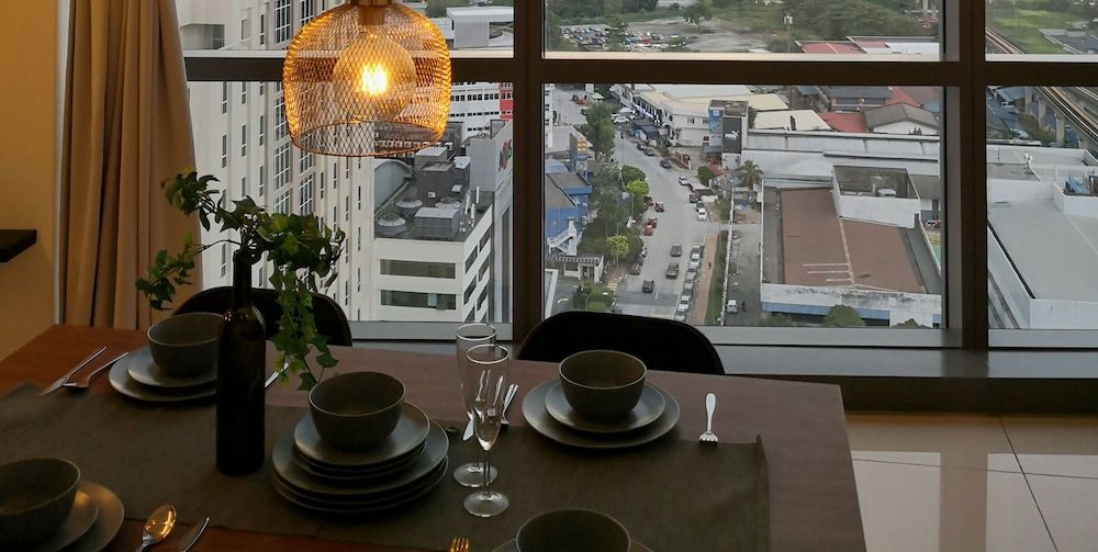 undefined Pinnacle PJ by Flexihome 8