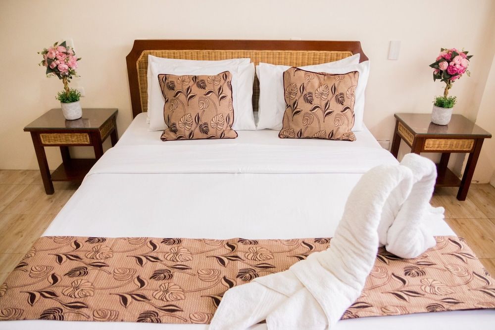 Marick Beach Resort Deluxe Double Room (2 Adults + 1 Child) 2