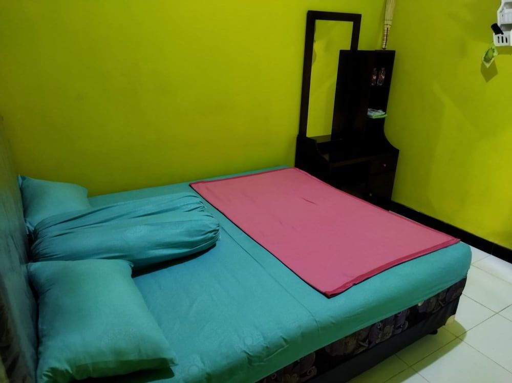 Homestay Punokawan Borobudur Standard Room, 1 Queen Bed, Non Smoking 3