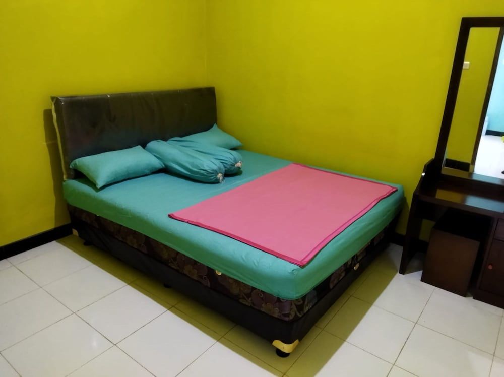 Homestay Punokawan Borobudur Standard Room, 1 Queen Bed, Non Smoking 2