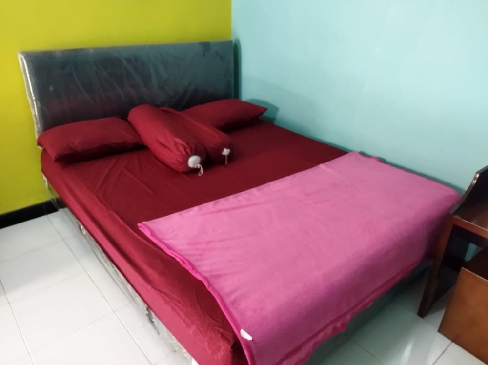 Homestay Punokawan Borobudur Standard Room, 1 Queen Bed, Non Smoking 4