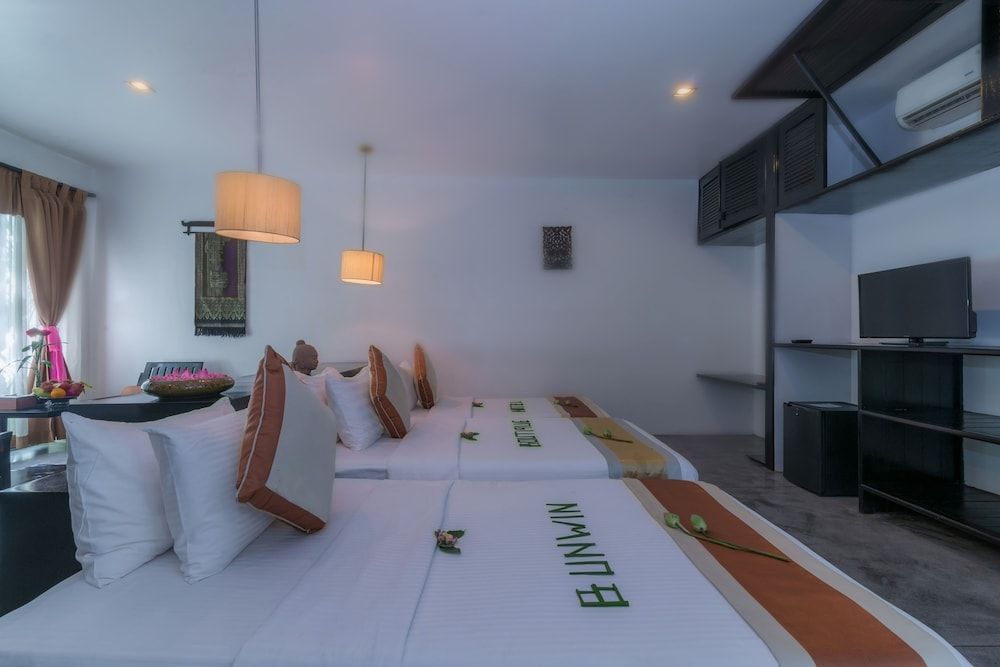 Bunwin Boutique Hotel Deluxe Triple Room, 3 Single Beds - Free Pick Up and Transfer 2