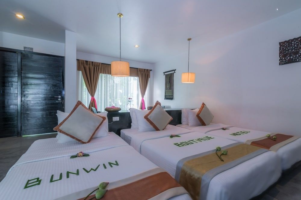 Bunwin Boutique Hotel Deluxe Triple Room, 3 Single Beds - Free Pick Up and Transfer 3