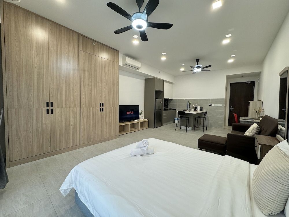 Bell Suites Deluxe Studio 7