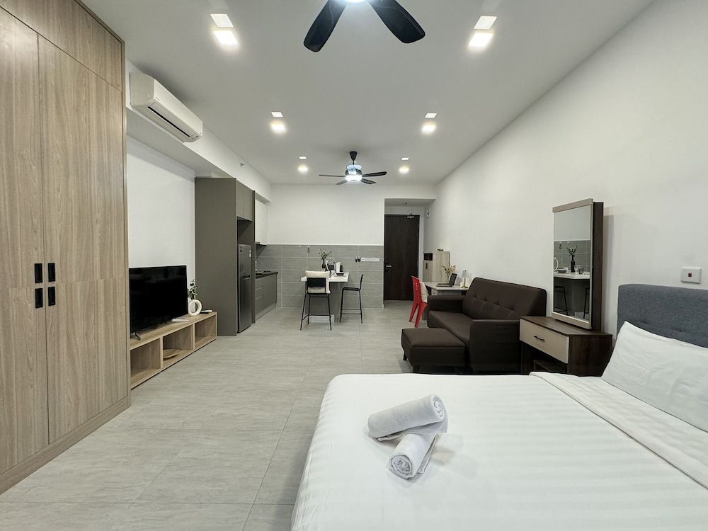 Bell Suites Deluxe Studio 6