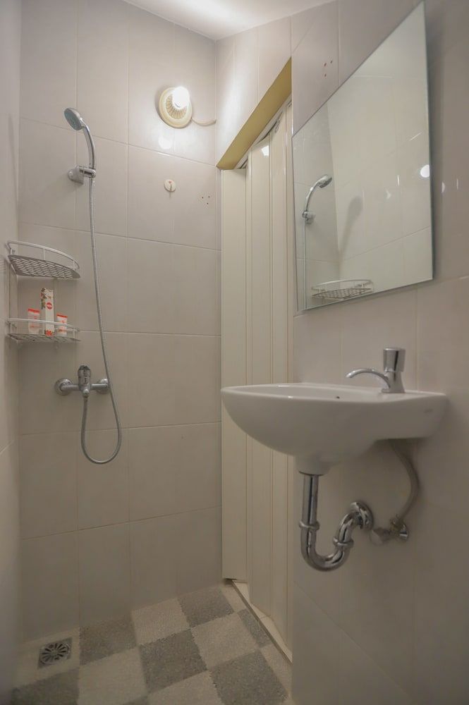 undefined OYO 478 Balcon Biru 10