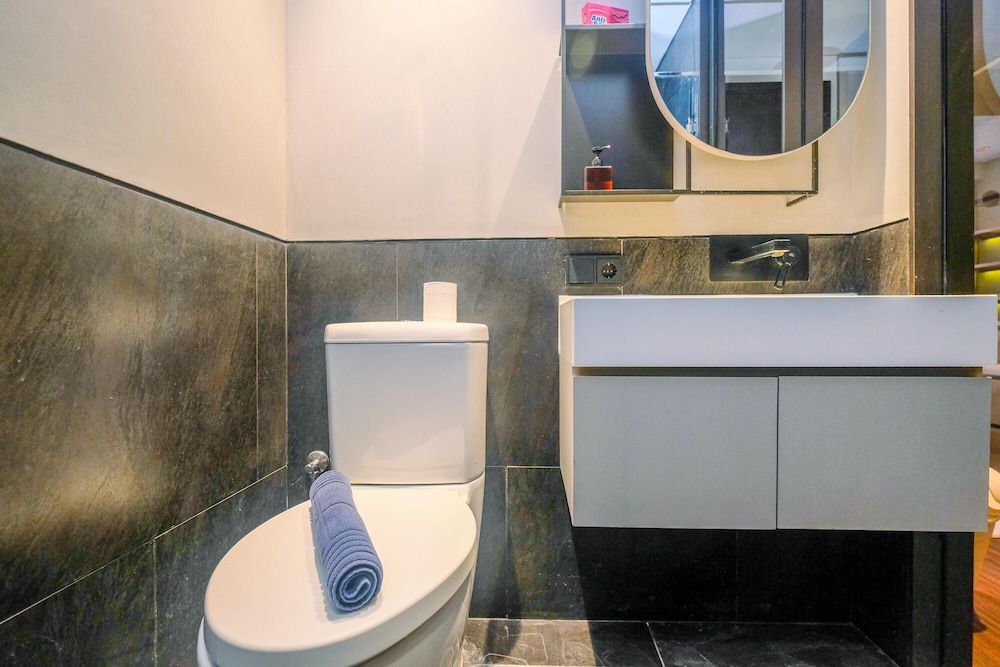 undefined Exclusive and Modern Studio at Menteng Park Apartment 8