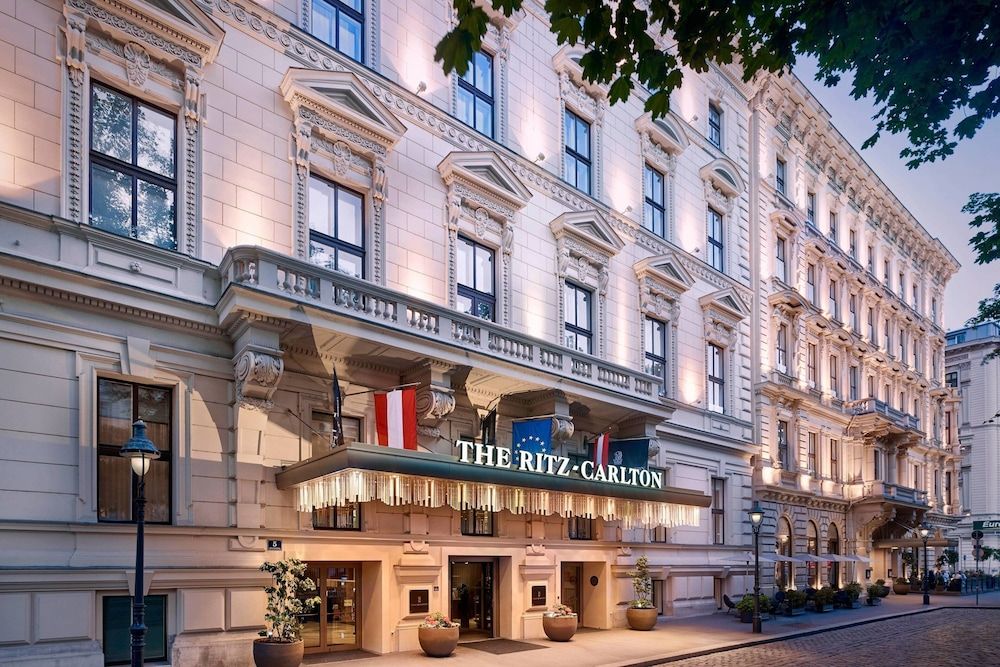 undefined The Ritz-Carlton, Vienna 7
