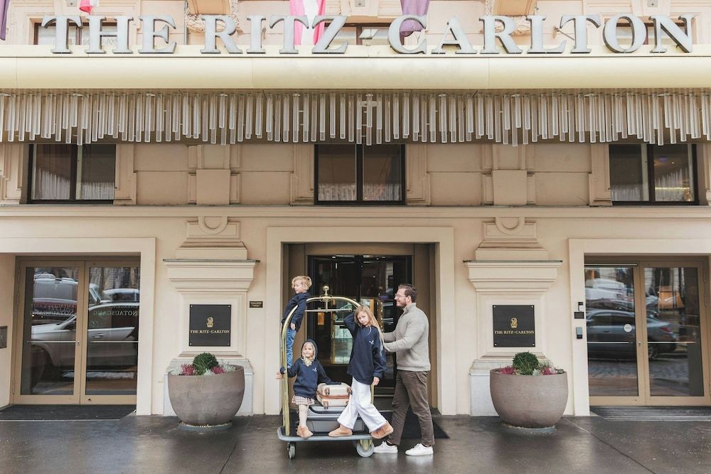 undefined The Ritz-Carlton, Vienna 8