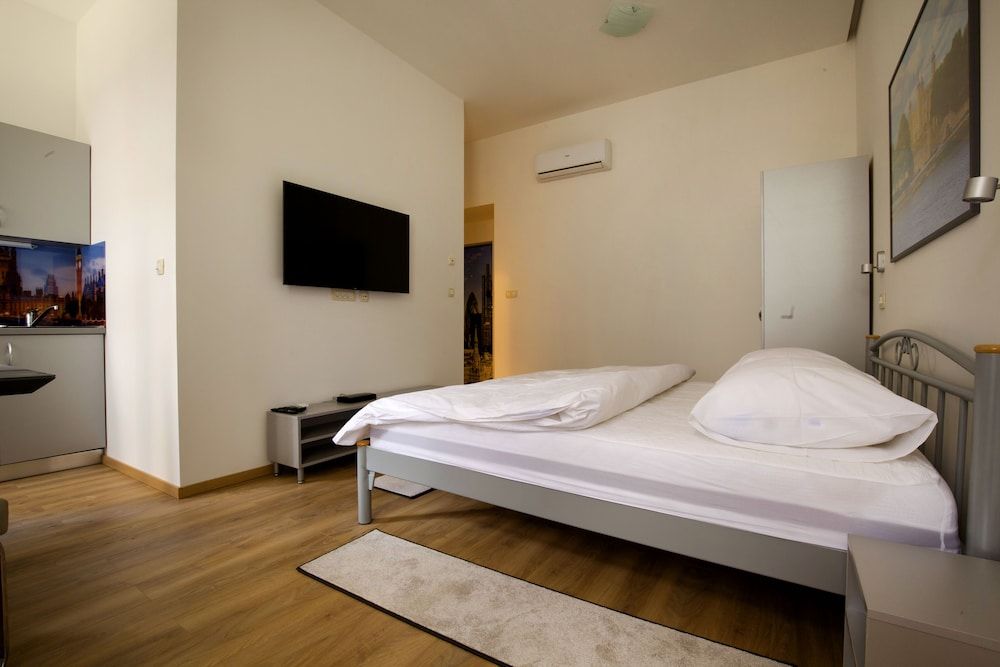 undefined Gajeva 4 5