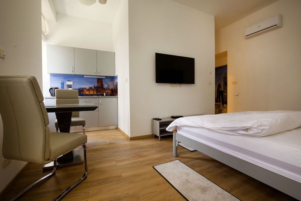 undefined Gajeva 4 7