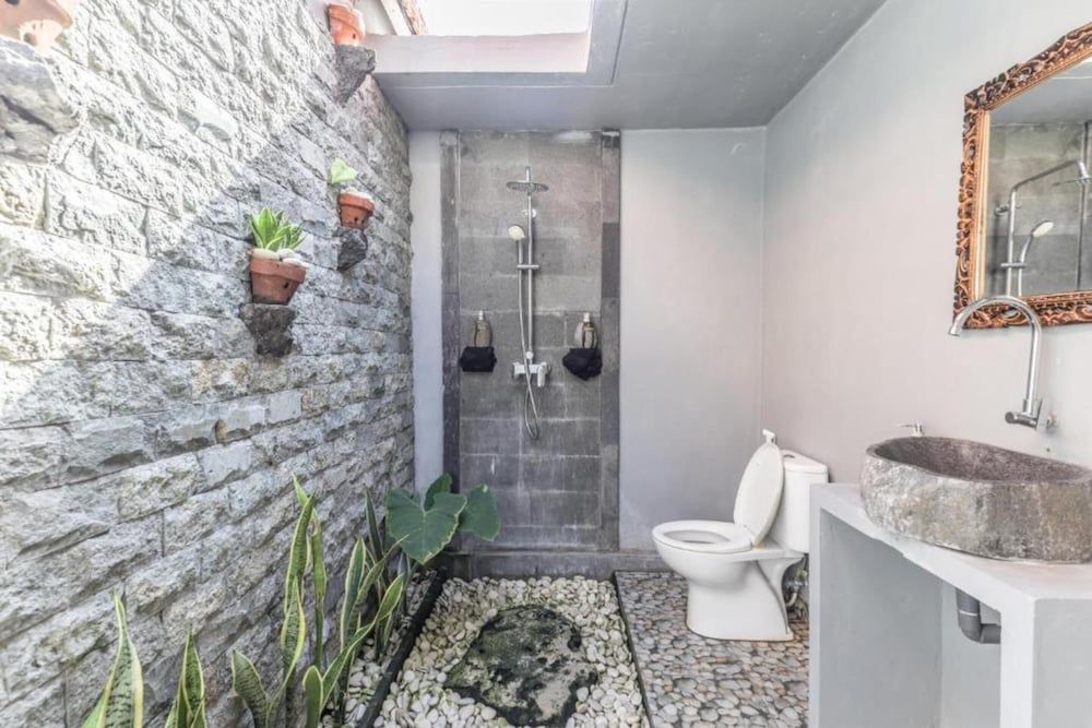 The Box Paradise Bungalow Deluxe Double Room, Pool View 11