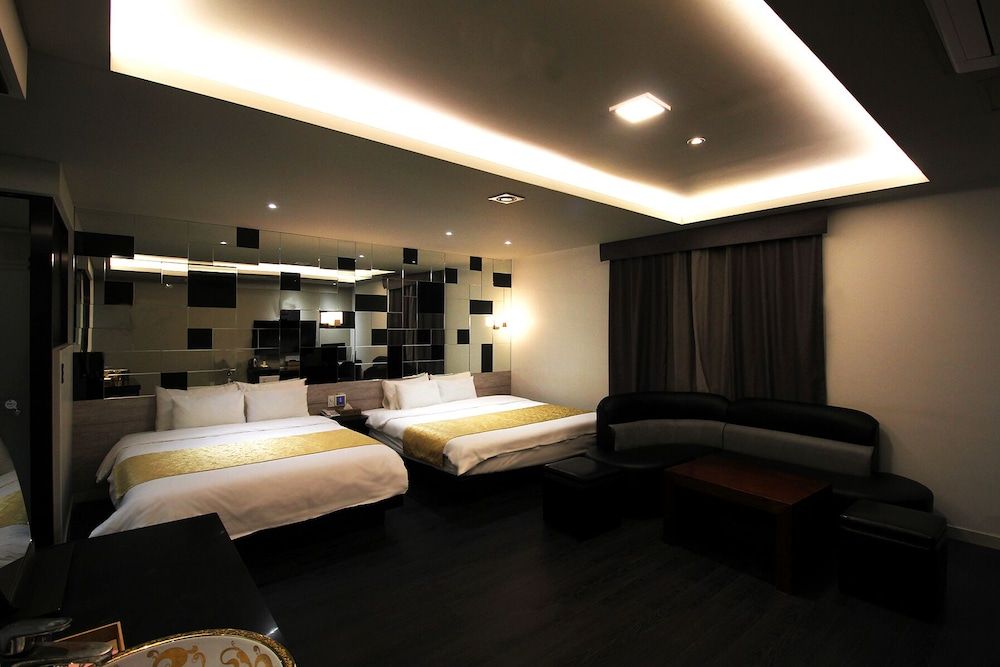 undefined Seattle B Hotel 4