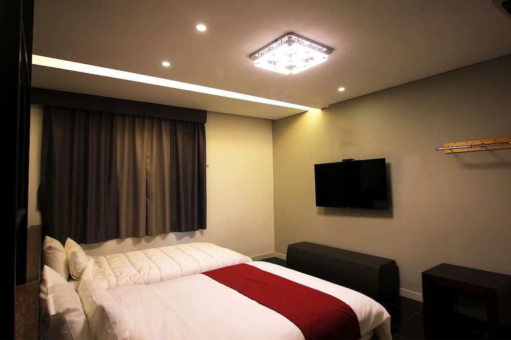 undefined Seattle B Hotel 3