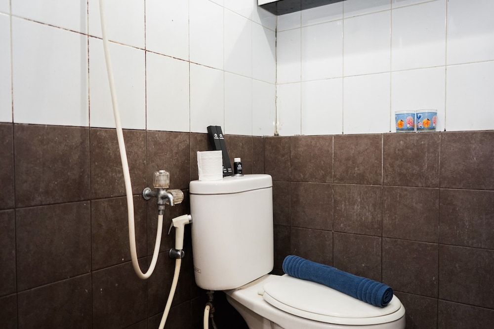 Comfy and Clean 2BR Green Pramuka Apartment Room 22