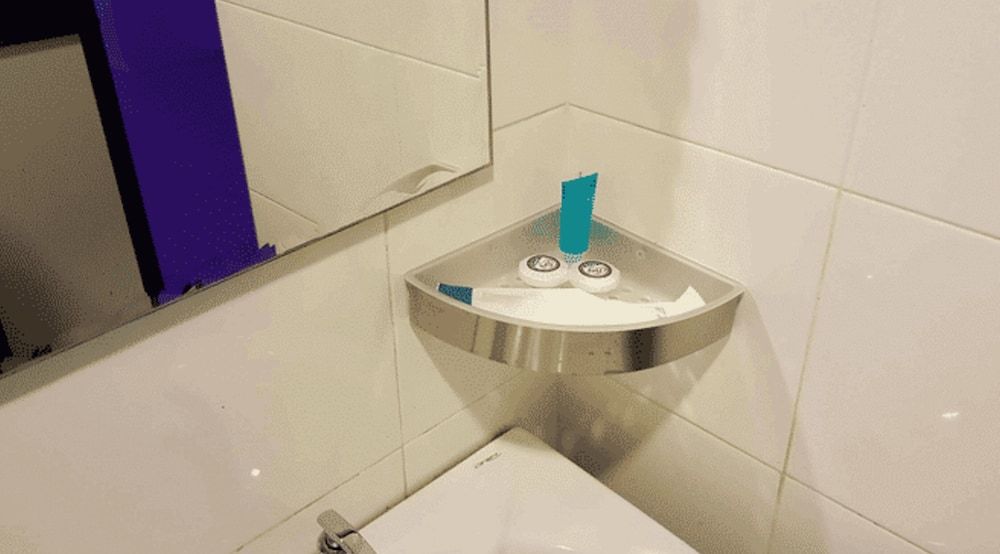 Biz Hotel Standard Double Room 2