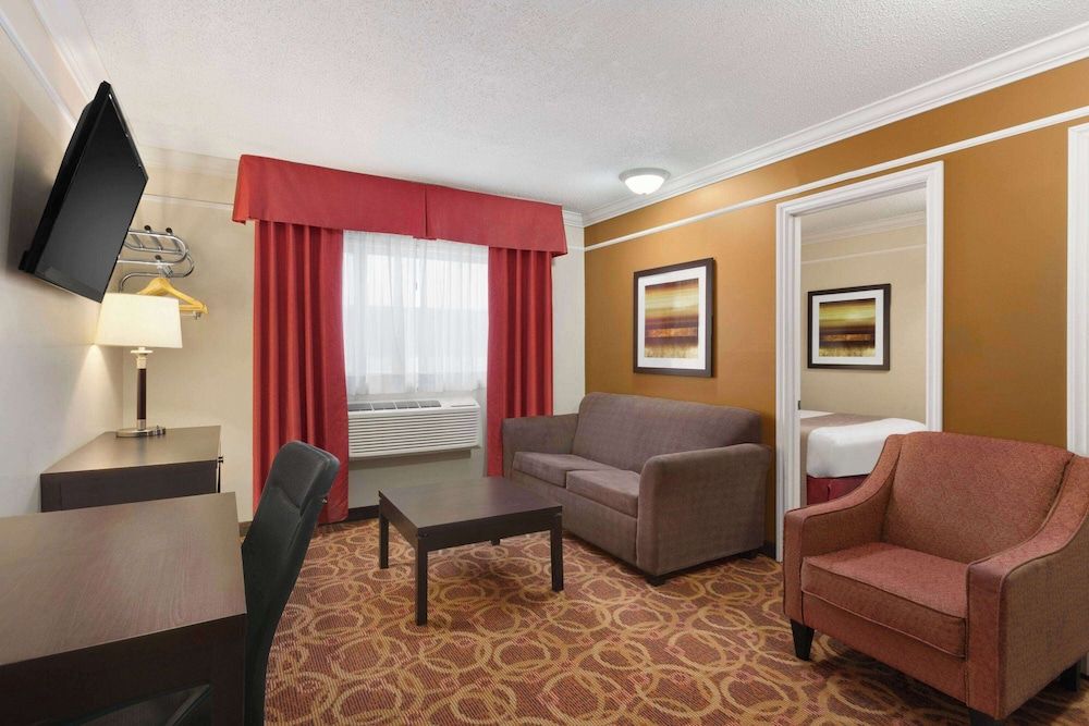 Suite, 2 Double Beds, Non Smoking