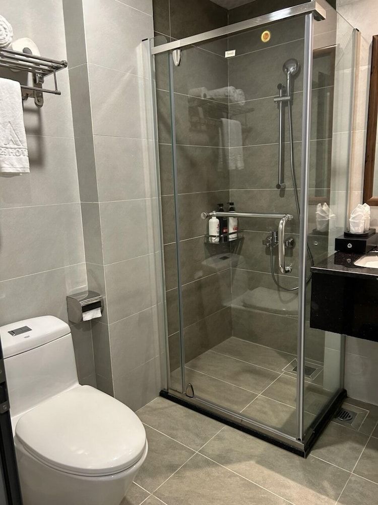 Q Hotel Dalat Superior Double Room 8