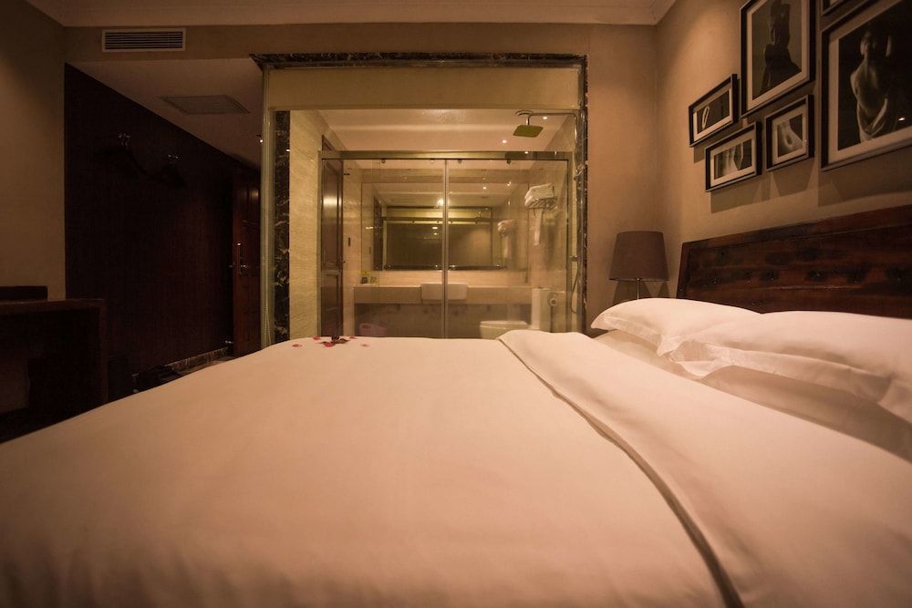 Century Boutique Hotel Superior Double Room 3