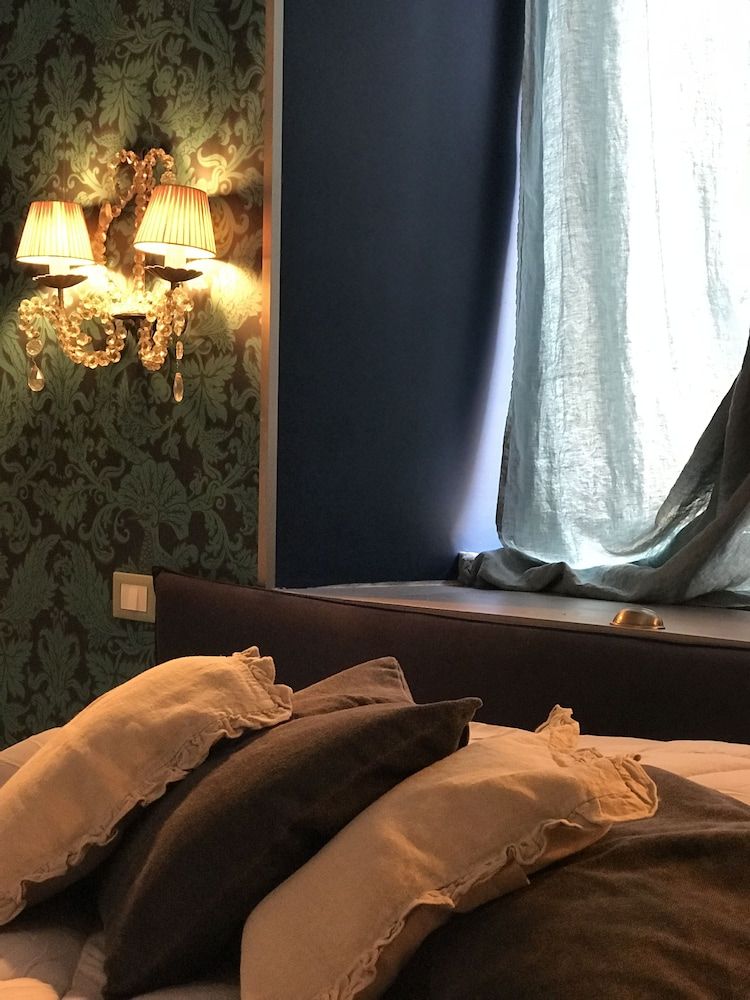 undefined St. Peter Suites 7