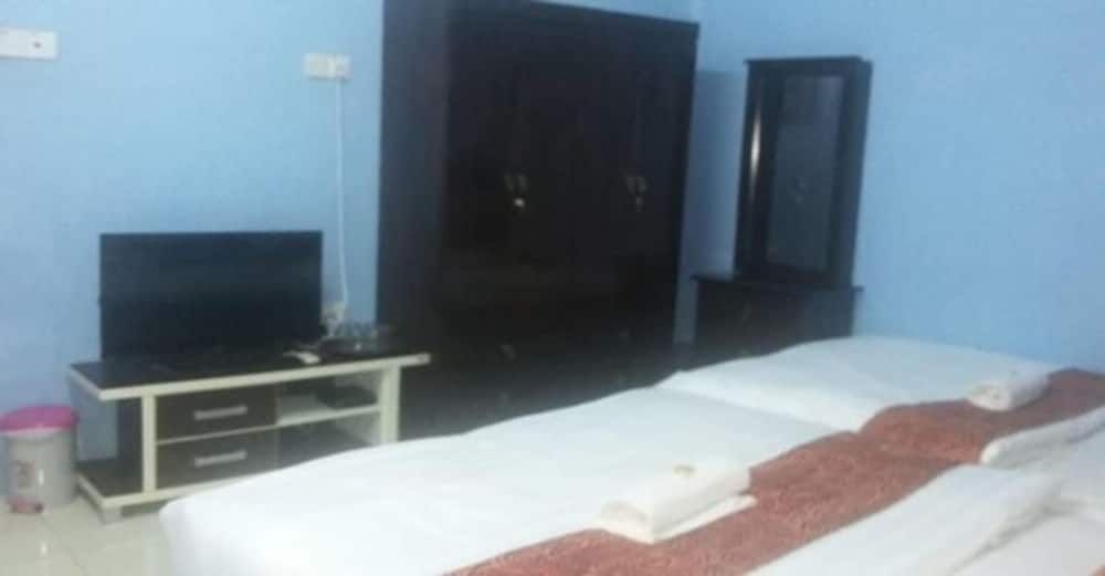 Mawanza Motel Family Room 7