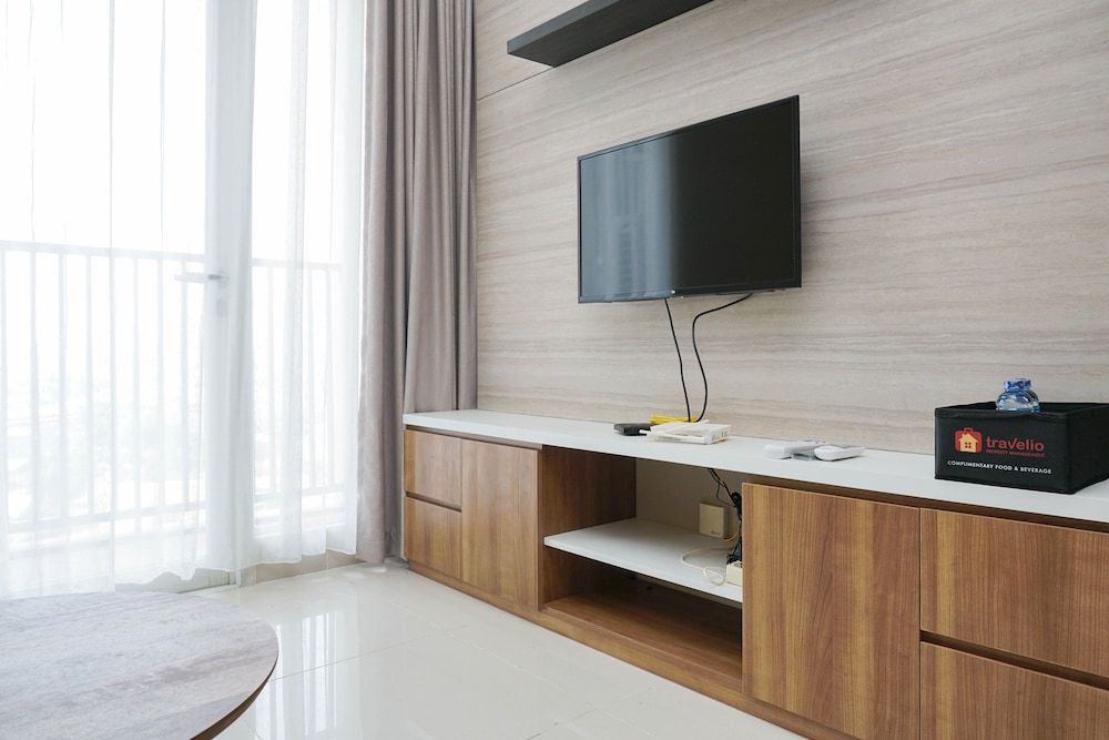 Comfortable Design 1BR Apartment Ciputra International Puri Room 10