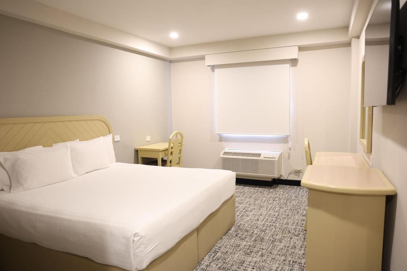 King Room - Non-Smoking