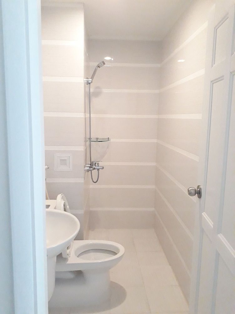 Ben Thanh Hostel Sai Gon Bed in 6-bed Mixed Dormitory 4