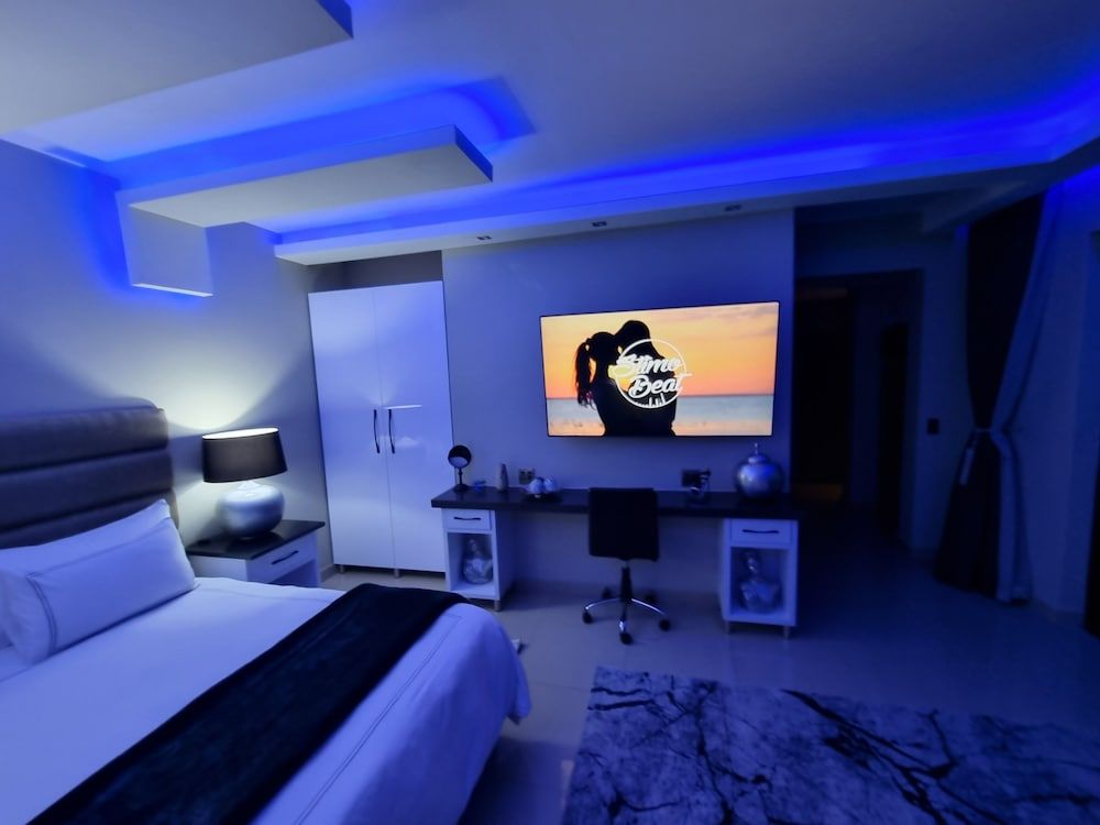 Weston Guest House Presidential Studio Suite 24