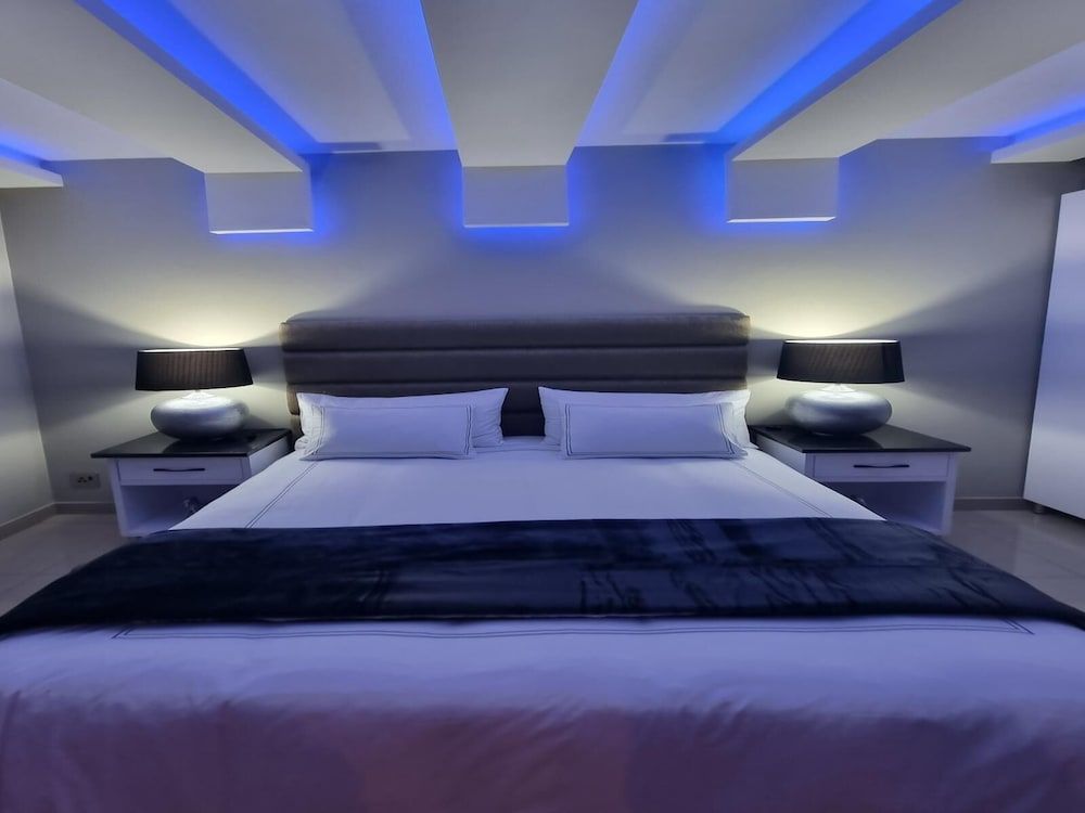 Weston Guest House Presidential Studio Suite 4