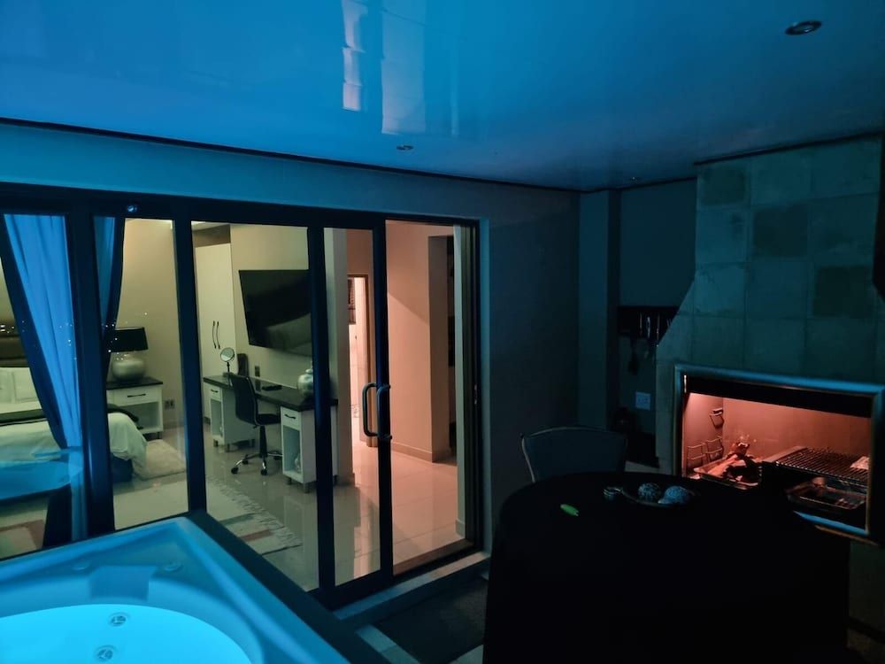 Weston Guest House Presidential Studio Suite 17