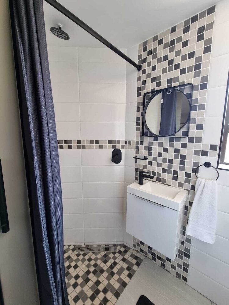 Weston Guest House Luxury Studio 13