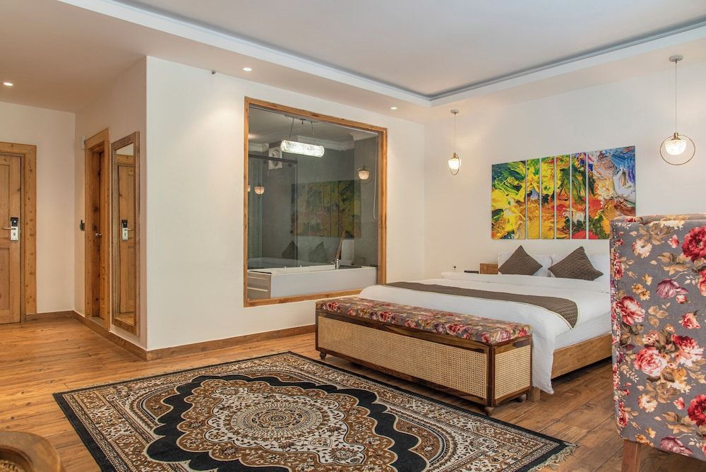 Premium Double Room, Bathtub, Mountain View