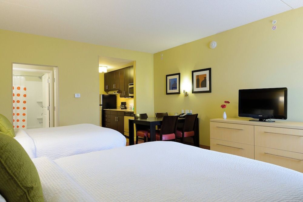 Studio, 2 Queen Beds