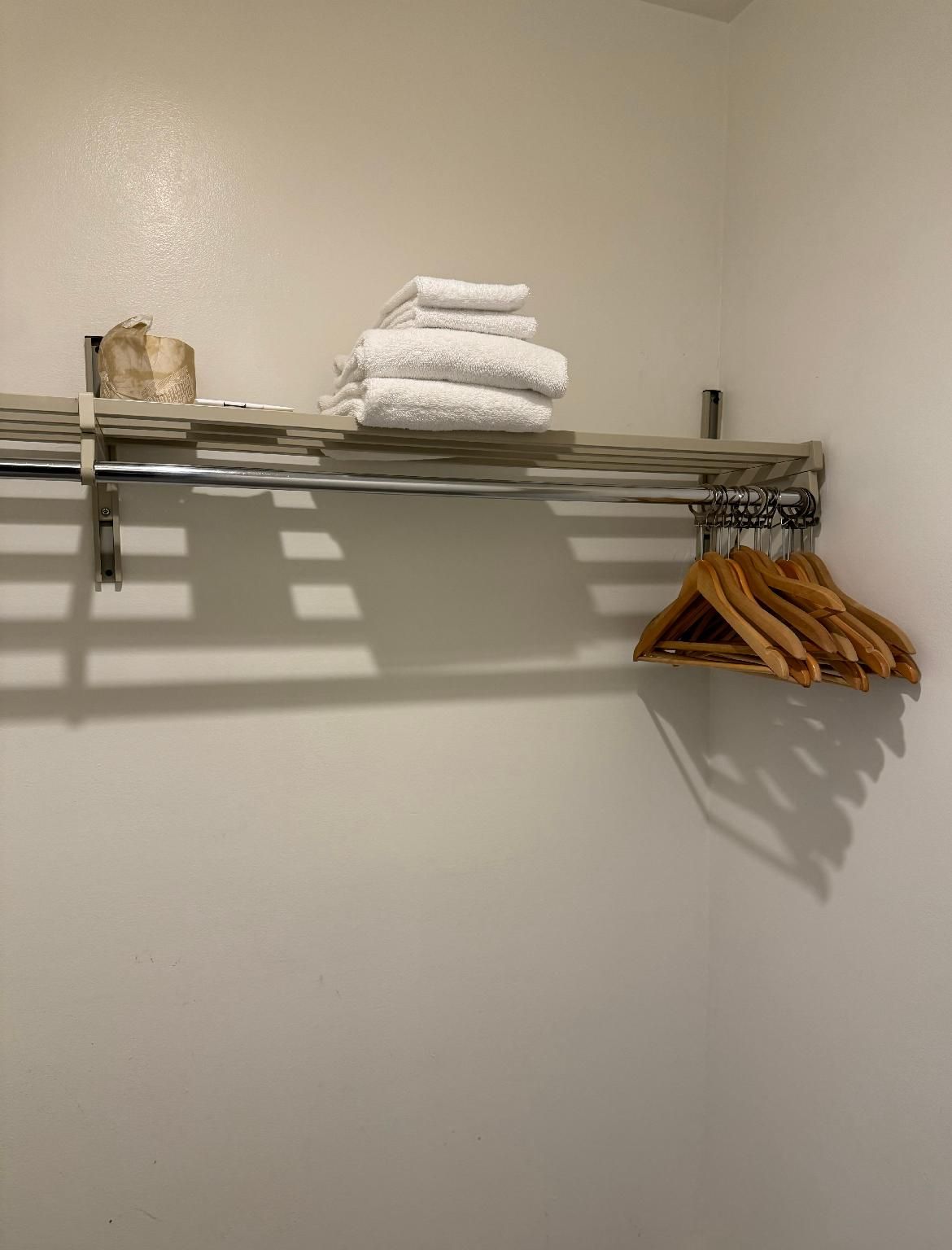 Deluxe - 1 King Bed