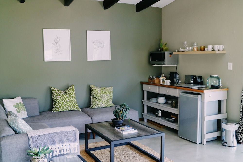 Windsor House Constantiaberg Suite 11