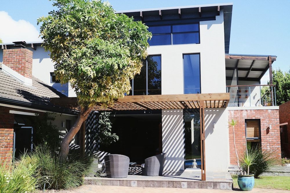 Windsor House Constantiaberg Suite 16