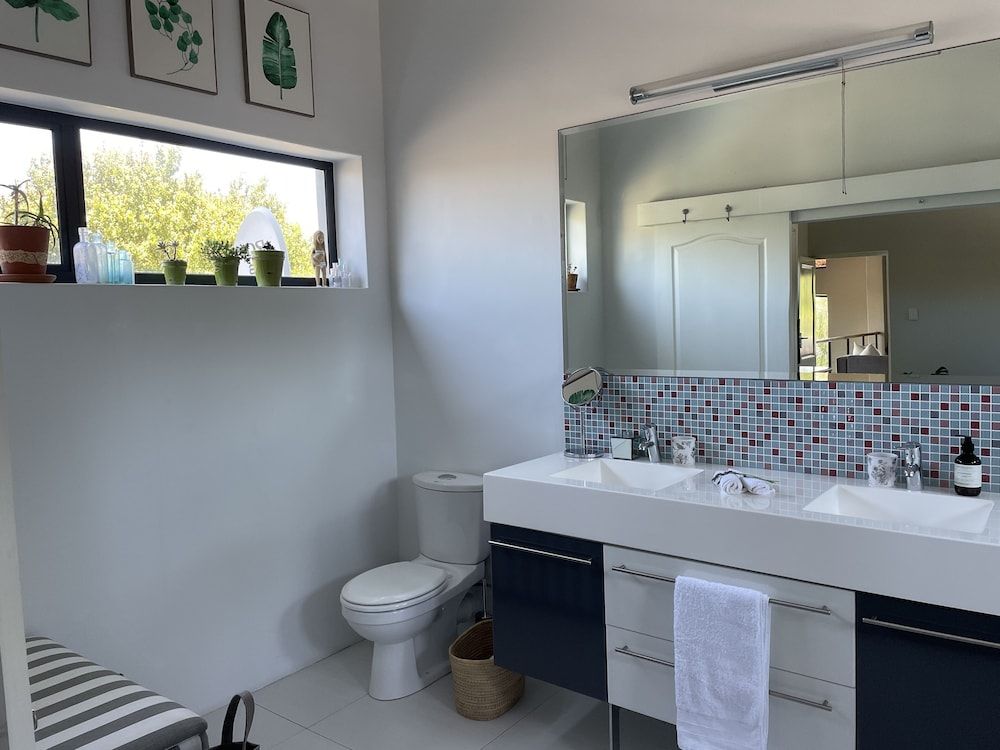 Windsor House Constantiaberg Suite 19