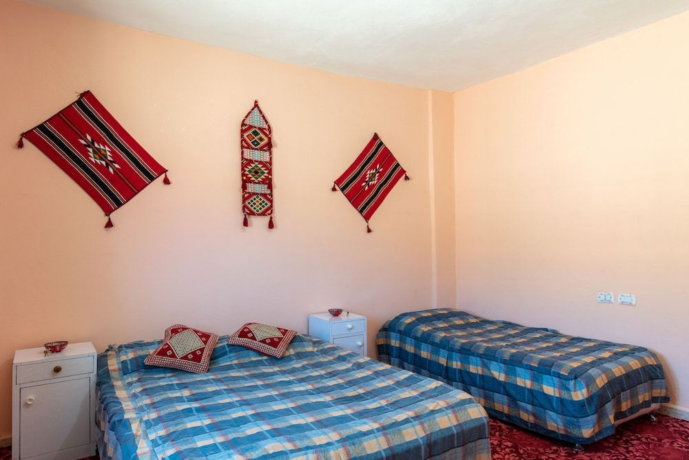 Bedouin Pink EcoHouse - Hostel Basic Double Room, 1 Double Bed, Mountain View 4