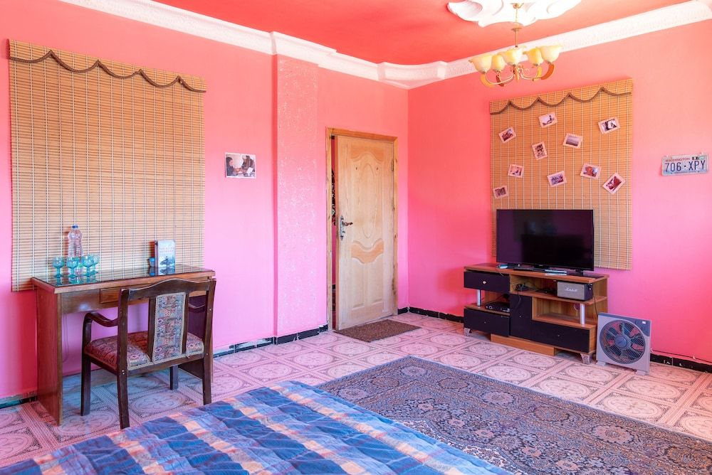 Bedouin Pink EcoHouse - Hostel Basic Double Room, 1 Double Bed, Mountain View 7