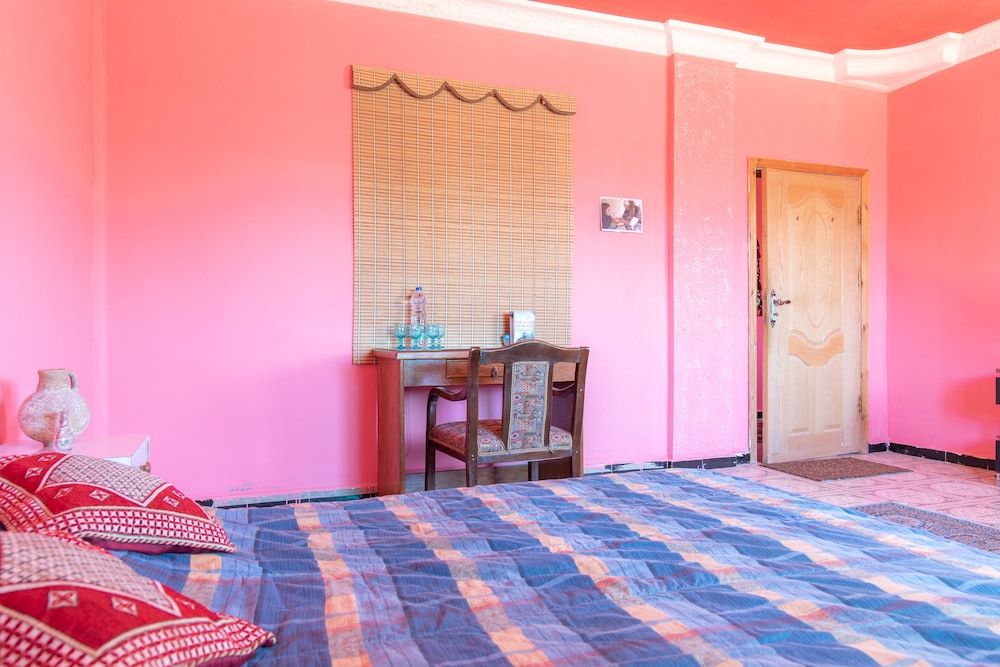 Bedouin Pink EcoHouse - Hostel Basic Double Room, 1 Double Bed, Mountain View 8