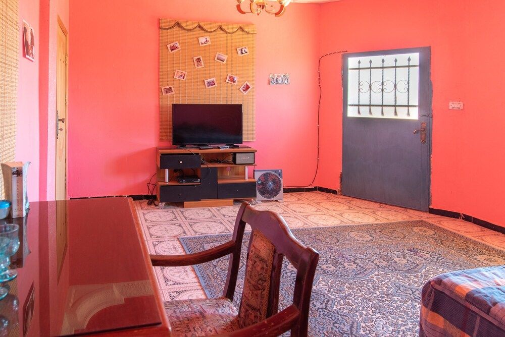 Bedouin Pink EcoHouse - Hostel Basic Double Room, 1 Double Bed, Mountain View 6