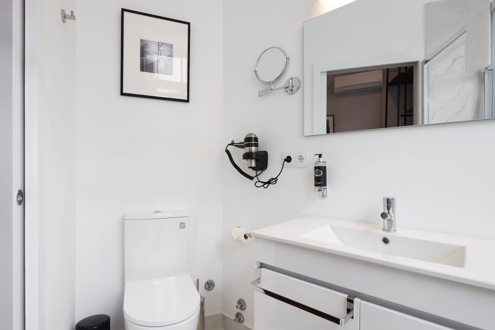 Utopian Hotel Double Room One 7